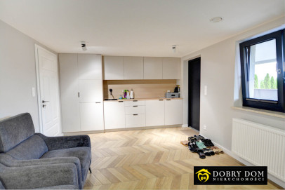Dom 304m2 Ostrowie — zdjęcie 18 z 26