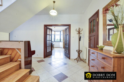 Dom 342m2 Suwałki — zdjęcie od frontu