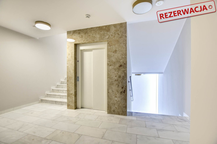 Mieszkanie Sprzedaż  Centrum 18