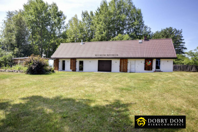 Dom 3500m2 Kapice — zdjęcie od frontu