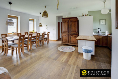 Obiekt 380m2 Ruś — zdjęcie od frontu