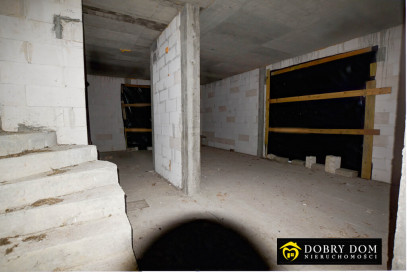 Dom 255m2 Wojny-Krupy — zdjęcie od frontu