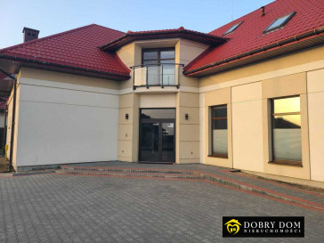 Obiekt 443m2 Zambrów - zdjęcie od frontu